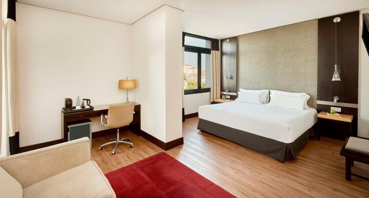 เอ็นเอช อเวนิดา เฮเรซ Hotel เฮเรซ เด ลาฟรอนเตรา ภายนอก รูปภาพ