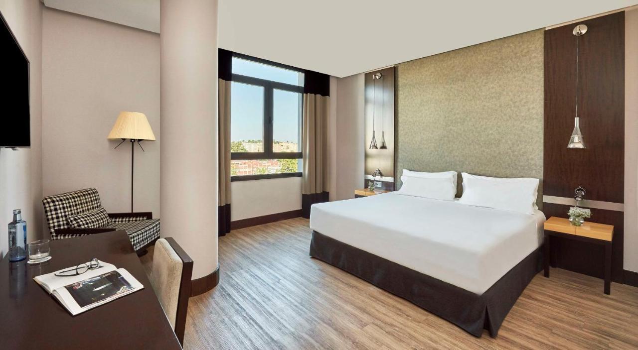 เอ็นเอช อเวนิดา เฮเรซ Hotel เฮเรซ เด ลาฟรอนเตรา ภายนอก รูปภาพ